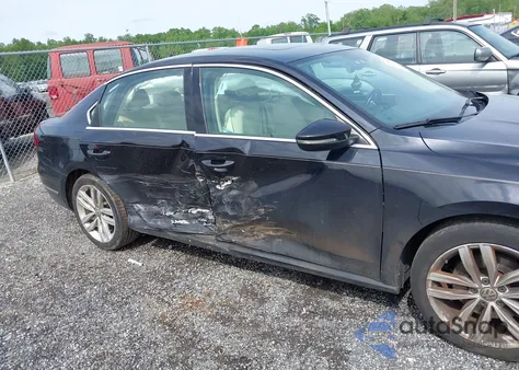 2018 Volkswagen Passat 2.0T Se из США, поврежденный, VIN 1VWBA7A34JC006520